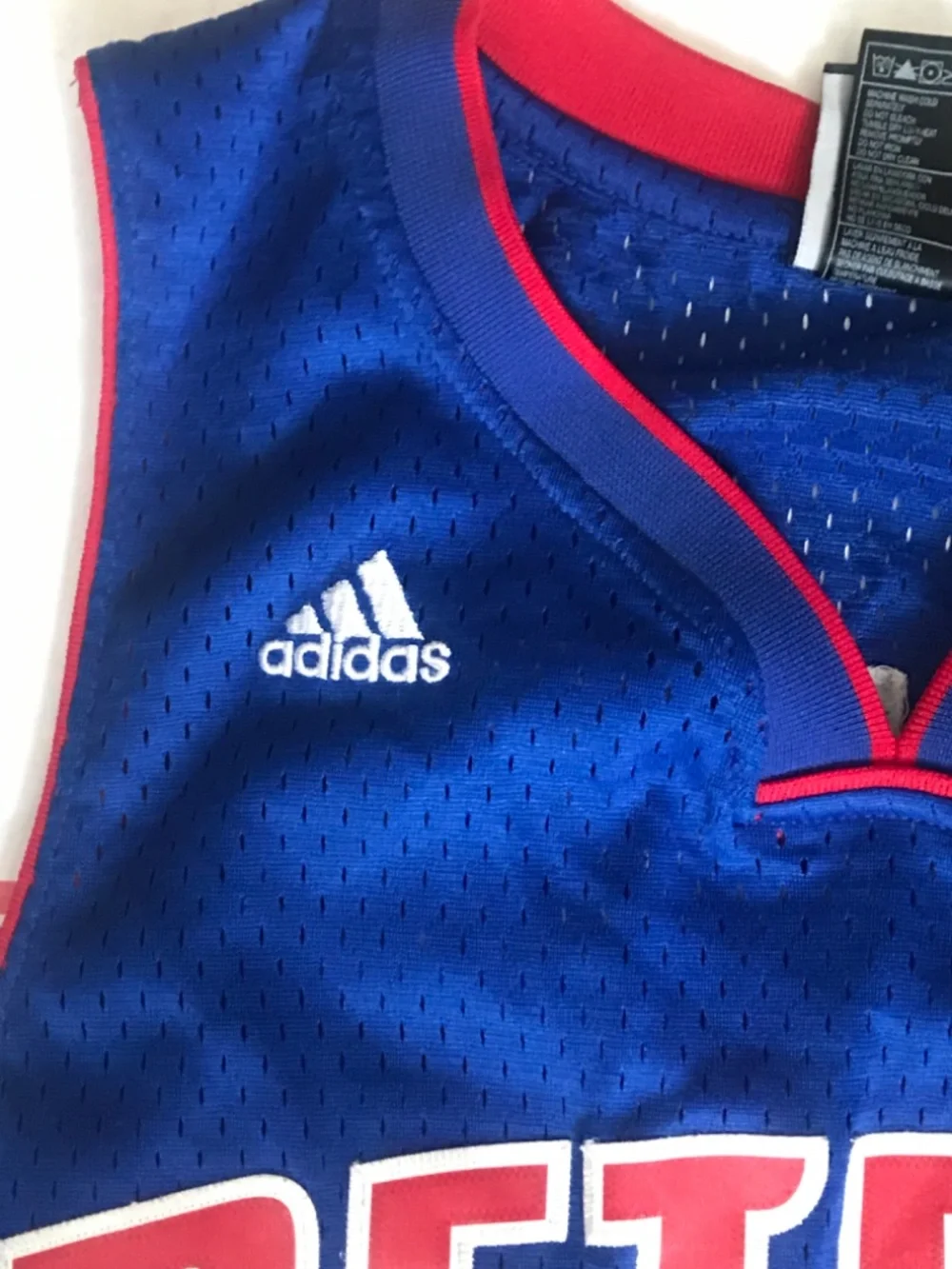 Men’s Rare Vintage Tayshaun Prince Adidas Detroit Pistons Jersey Size Medium